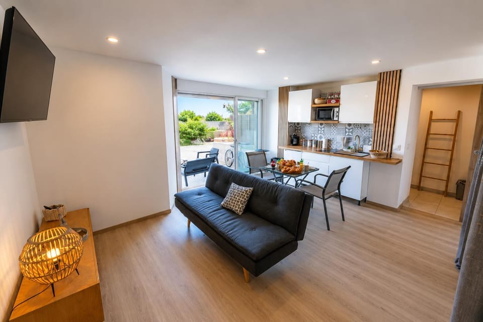 TV and multimedia, Living room, kitchen, kitchen