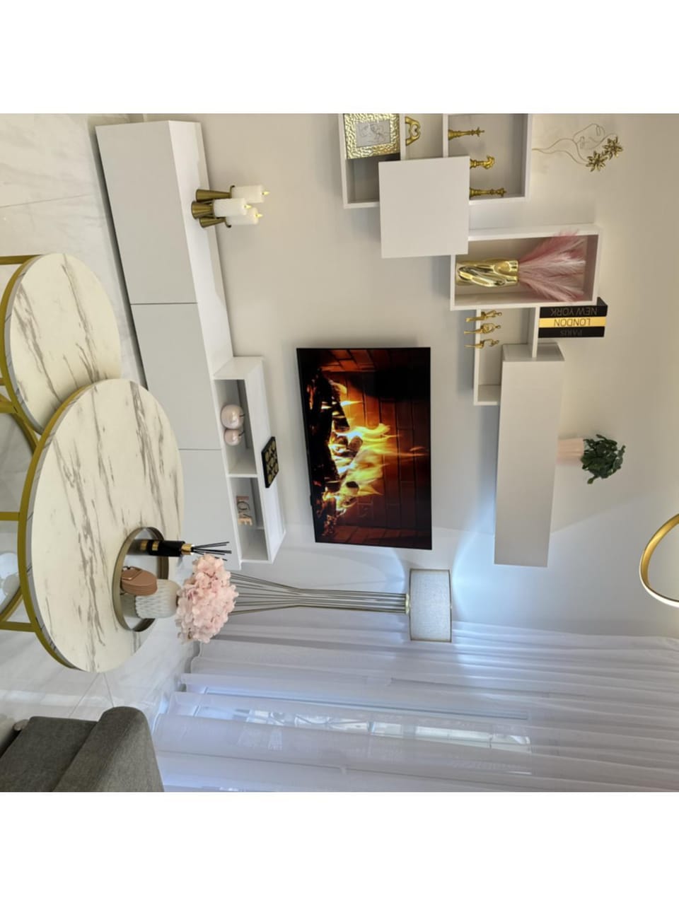 TV and multimedia, Seating area