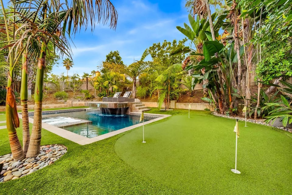 Backyard Dream - 5BR l Pool l Spa House in Vista