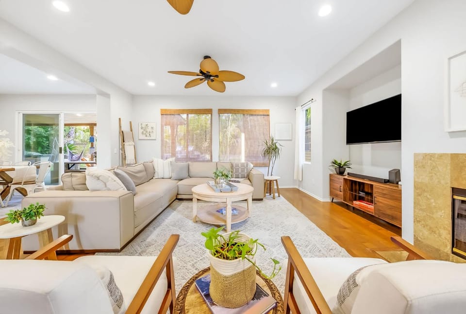 Backyard Dream - 5BR l Pool l Spa House in Vista