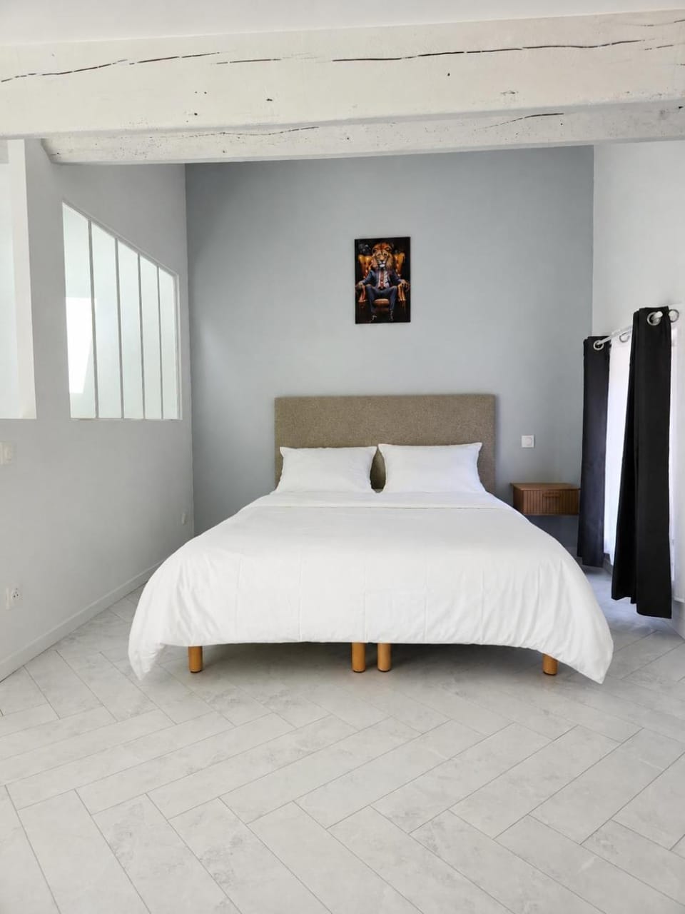 Bed, Photo of the whole room, Bedroom