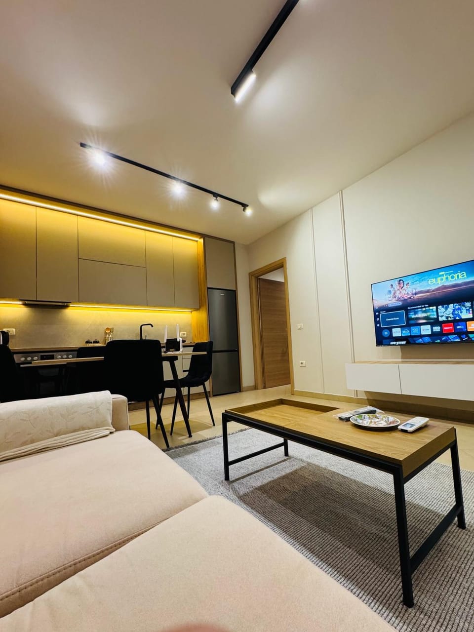 Elegant 2BR with Garden & Outdoor Space Apartment in Tirana