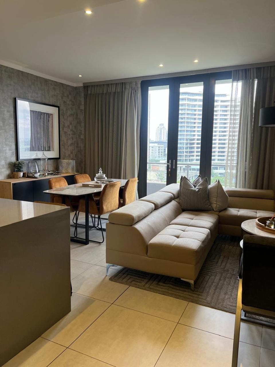 Living room, Dining area