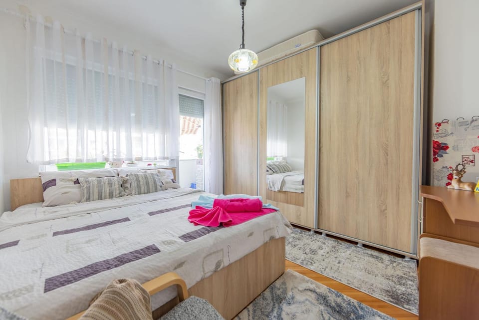 Bed, Bedroom, wardrobe