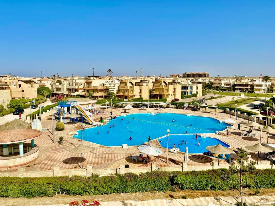 View (from property/room), Evening entertainment, Pool view, Swimming pool, Location, sunbed