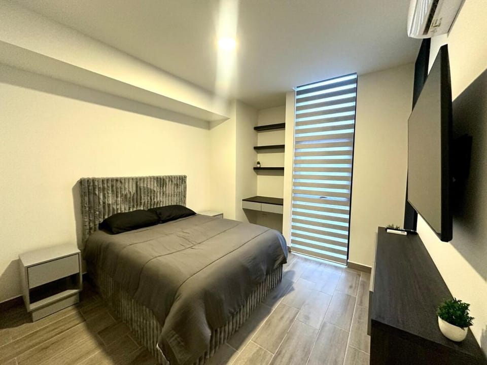 Communal lounge/ TV room, Bed, TV and multimedia, Photo of the whole room, Evening entertainment, Bedroom