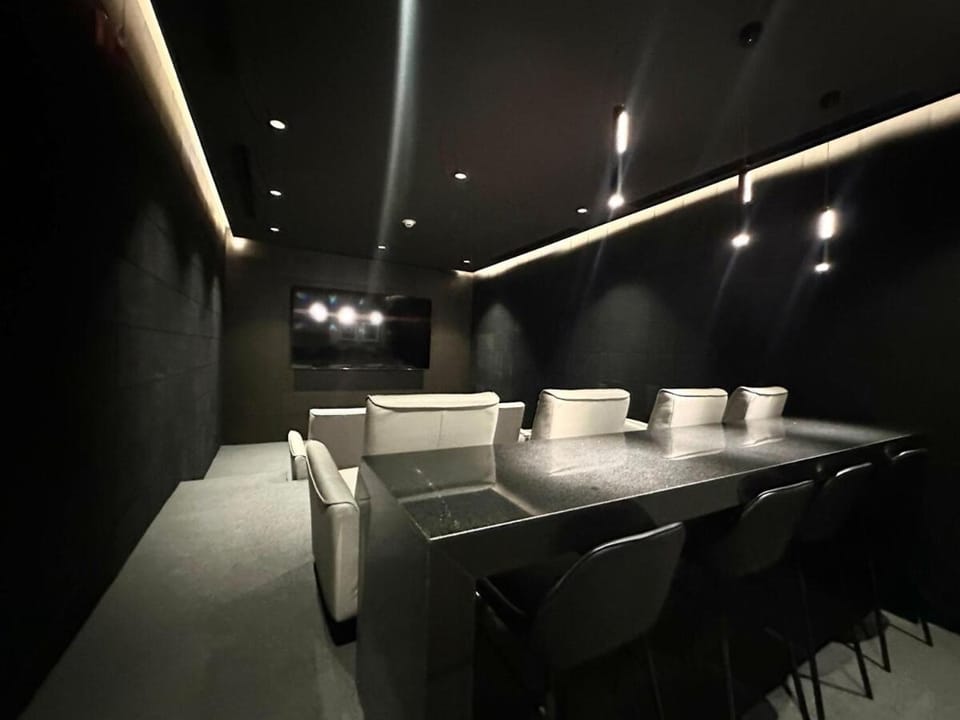 Living room, Seating area, Meeting/conference room