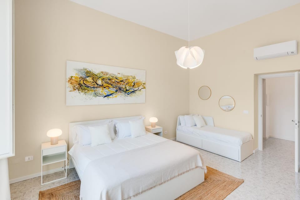 Bed, Bedroom, air conditioner