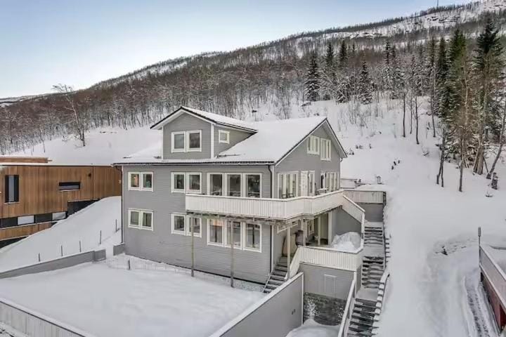 Property building, Winter
