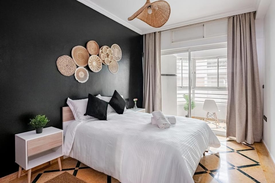 KH - Modern 2 BR, High-Speed WiFi, Garage - Heart of Agdal Apartment in Rabat