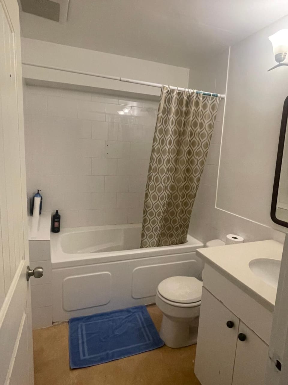 Manor guesthouse Vacation rental in Vancouver