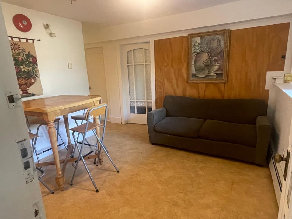 Manor guesthouse Vacation rental in Vancouver