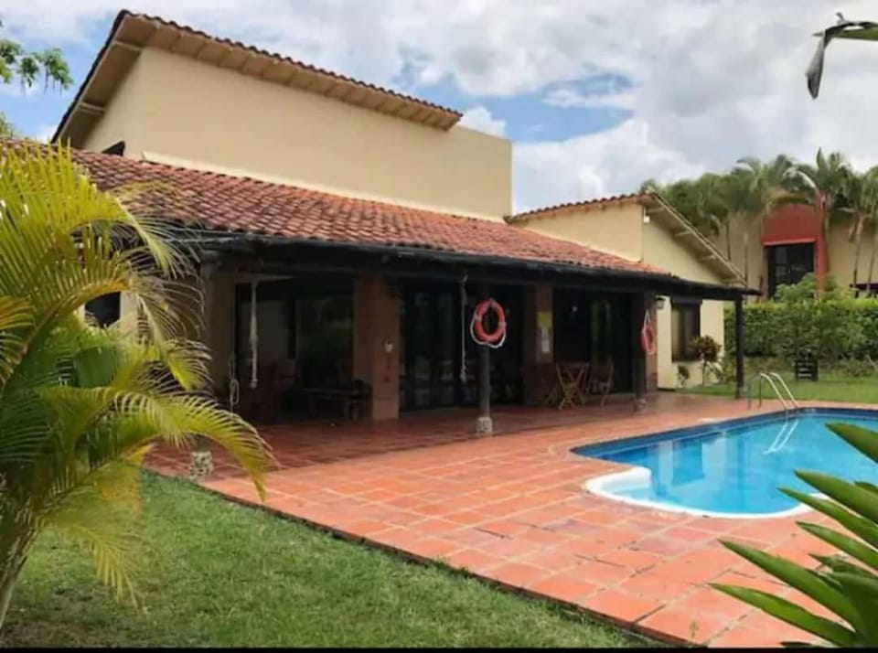 Spectacular property in Panaca, Coffee Region Villa in Quindio, Colombia