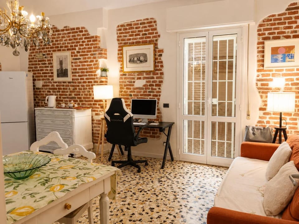 Elegant Room Close to Bologna City Center Bed and Breakfast in Bologna