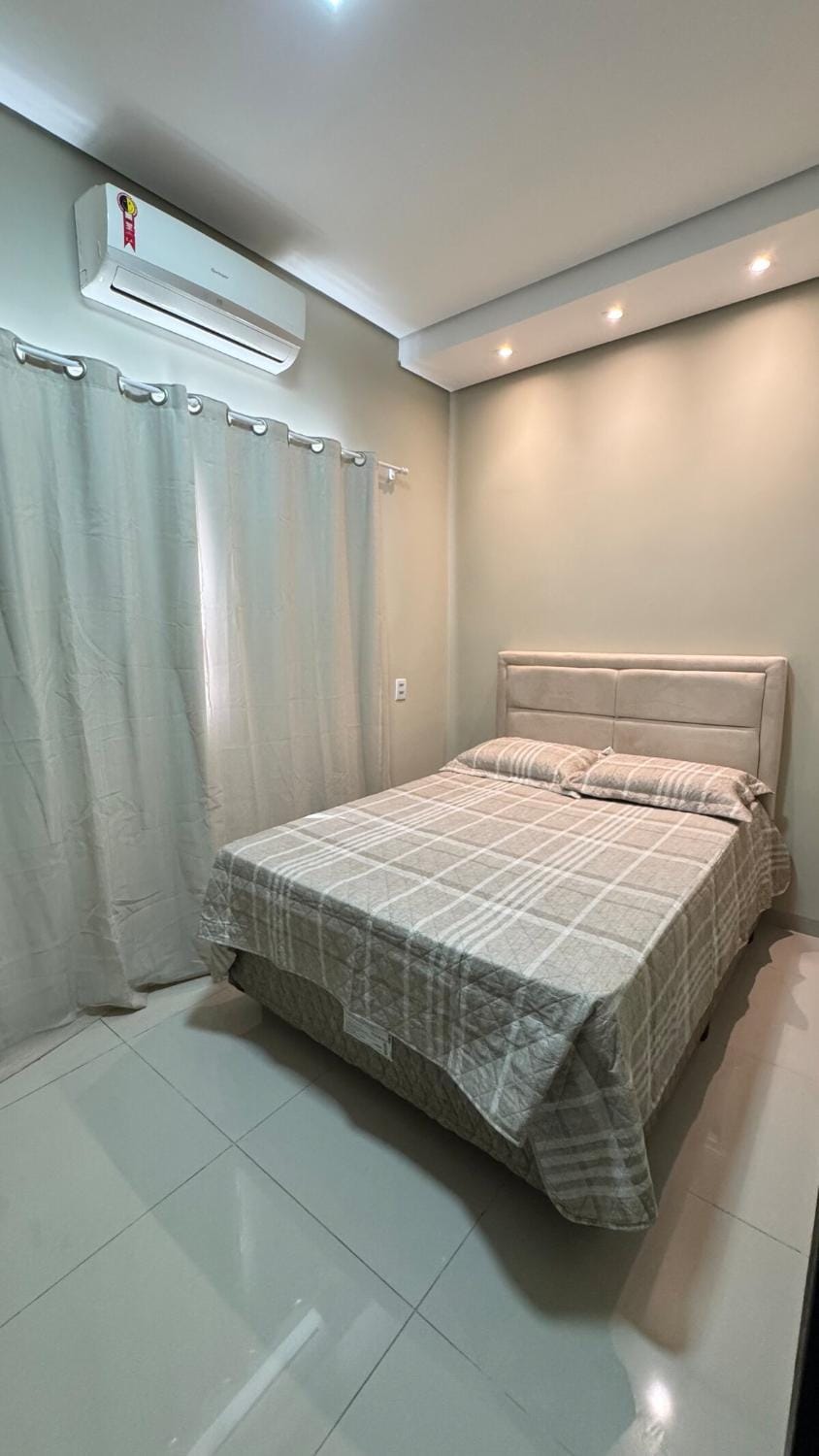 Bedroom, wardrobe, air conditioner