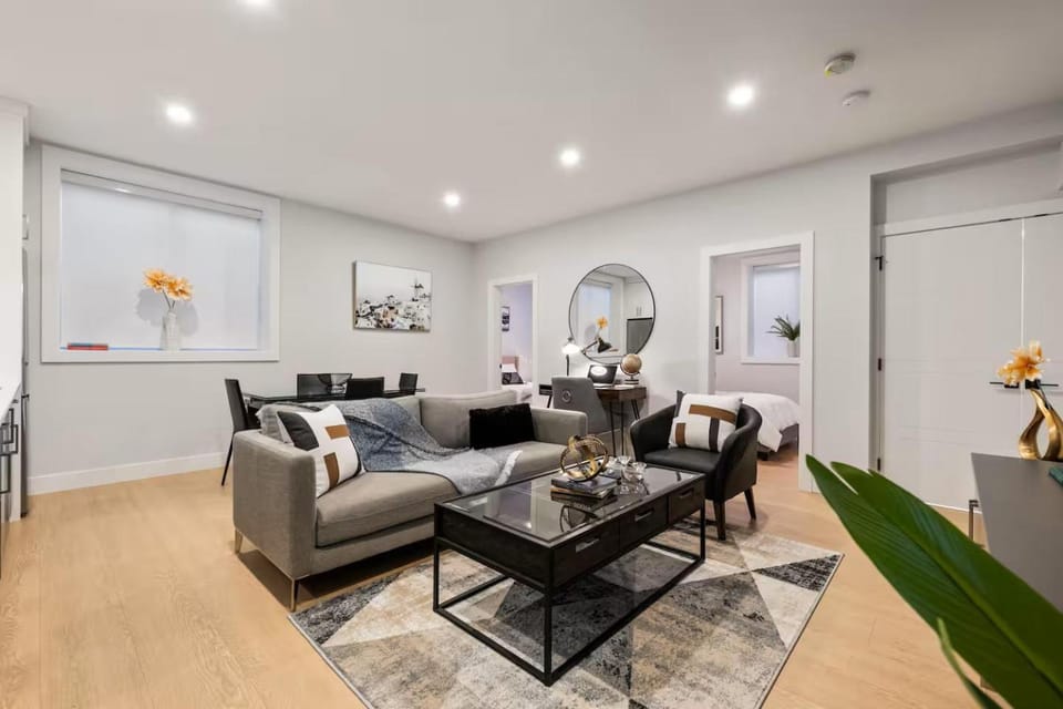 The North Shore Luxe Suite Apartment in North Vancouver