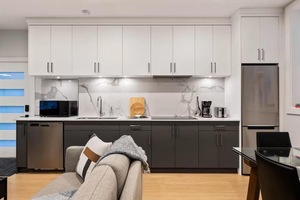 The North Shore Luxe Suite Apartment in North Vancouver