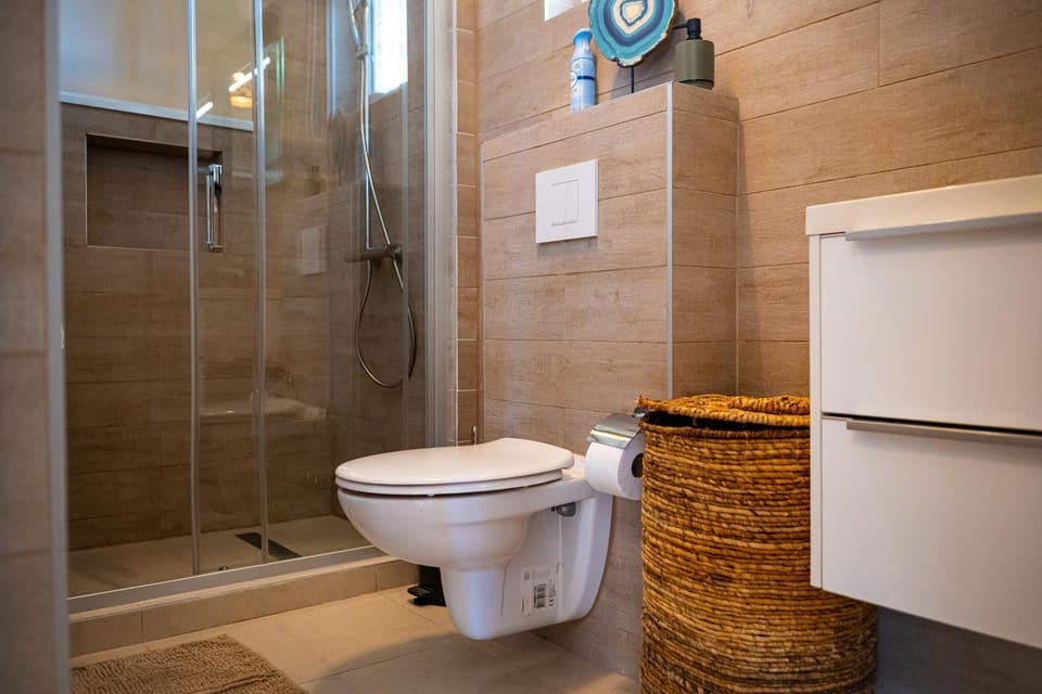 Dakar Garden Apartment with Pool Apartment in Willemstad