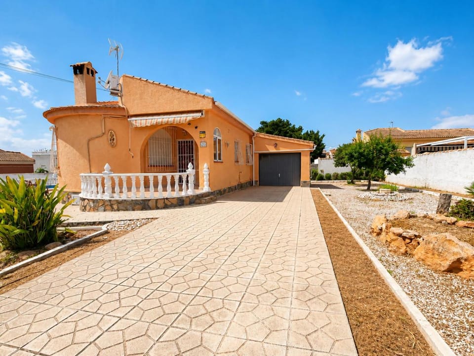 Villa Milán by Dygav Villa in Vega Baja del Segura