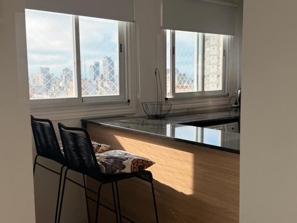 Departamento moderno con balcones, vista abierta y cochera Apartment in Mar del Plata