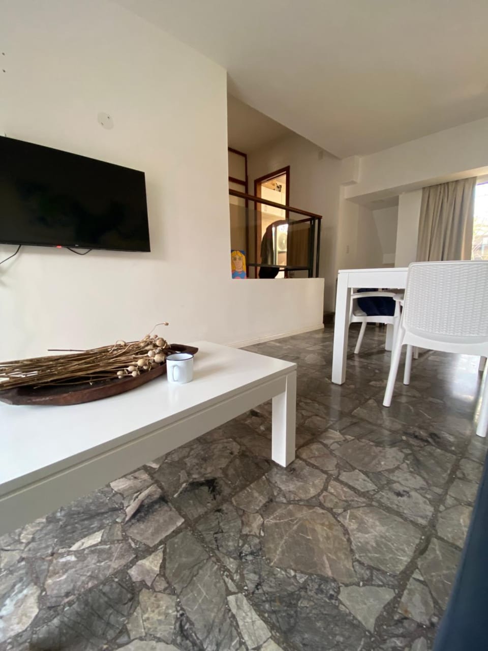 TV and multimedia, Dining area