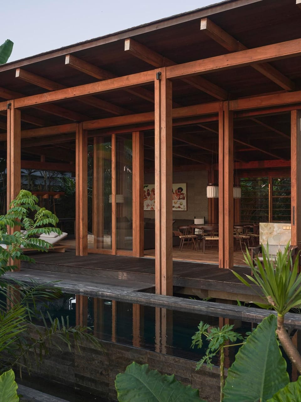 Patio, Living room