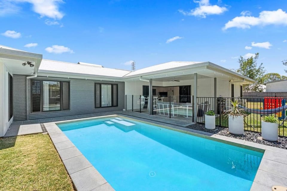 14BCORSER - Humpback Hideawy House in Hervey Bay