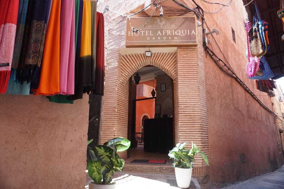 Facade/entrance