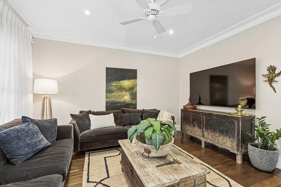 Antara House by Coast Hosting House in Central Coast