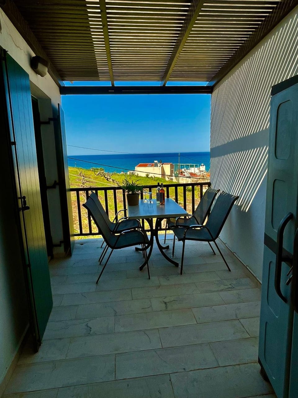 Patio, Day, Natural landscape, View (from property/room), Balcony/Terrace, Seating area, Dining area, Sea view