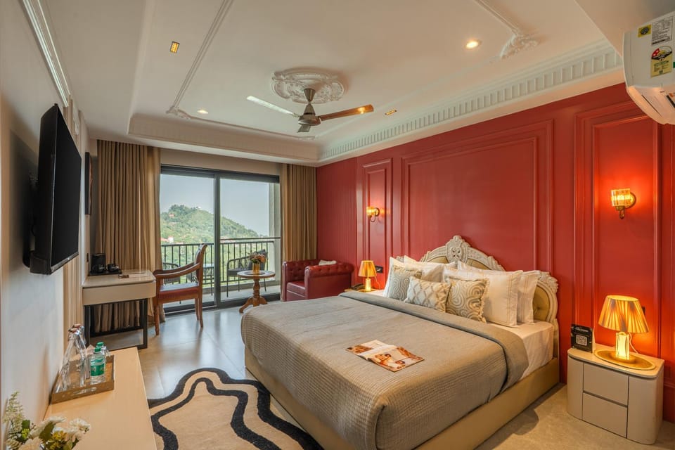 Bed, TV and multimedia, Photo of the whole room, Bedroom, air conditioner
