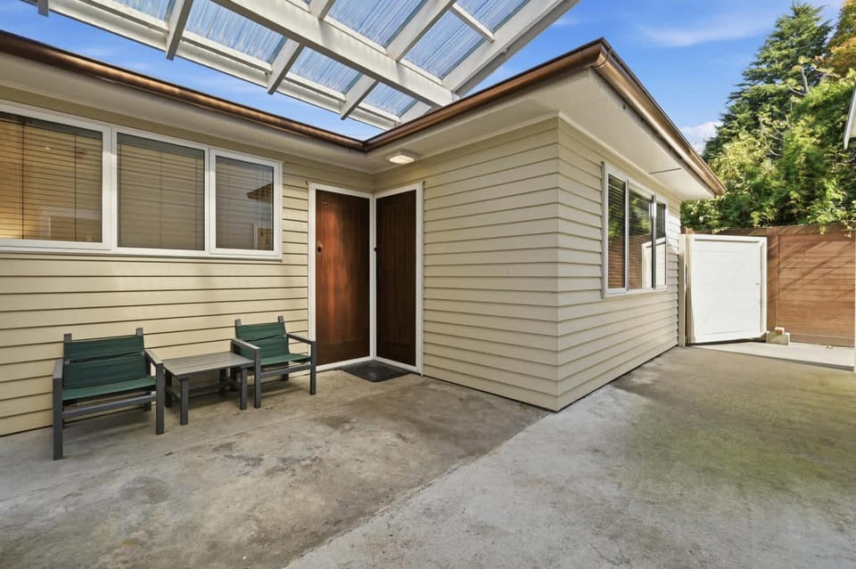 Koutu Hideaway By The Lake with Kayaks House in Rotorua