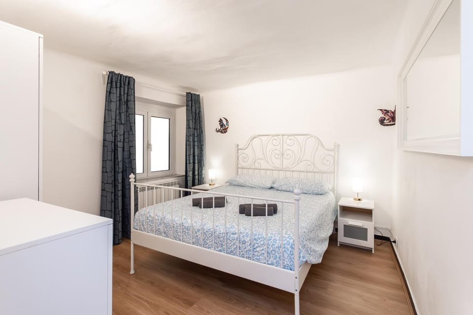 Bed, Other, Bedroom