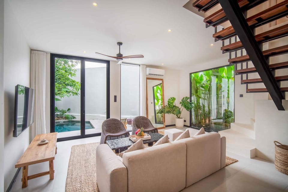 Casa Karma - New Tropical 2BR Pool Villa in Canggu Villa in North Kuta