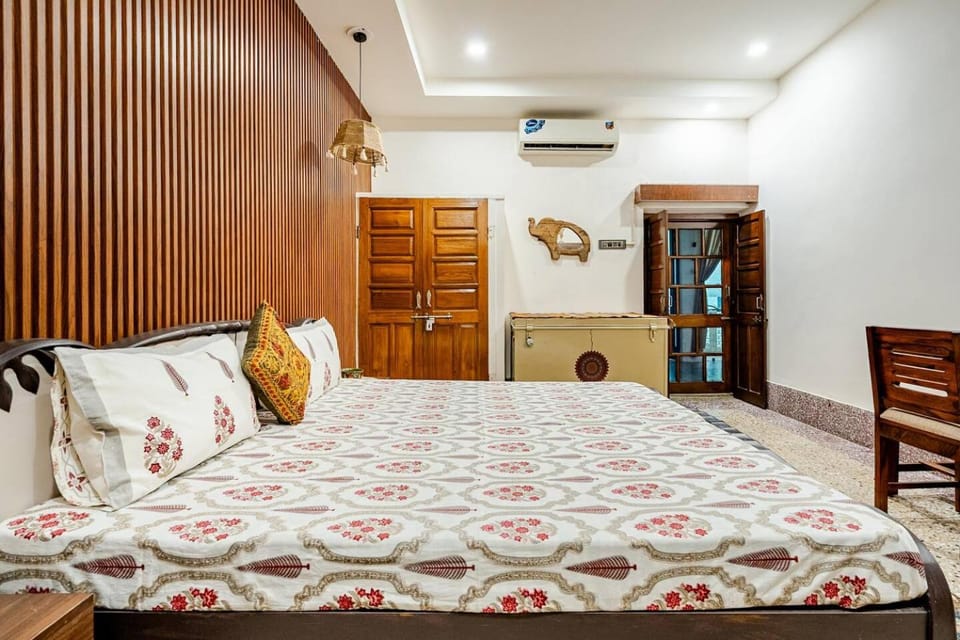 The Bloom Balconies- Cozy Living Above Apartment in Jaipur