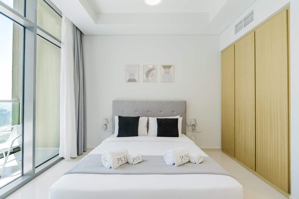 Bed, Photo of the whole room, Bedroom, towels, wardrobe