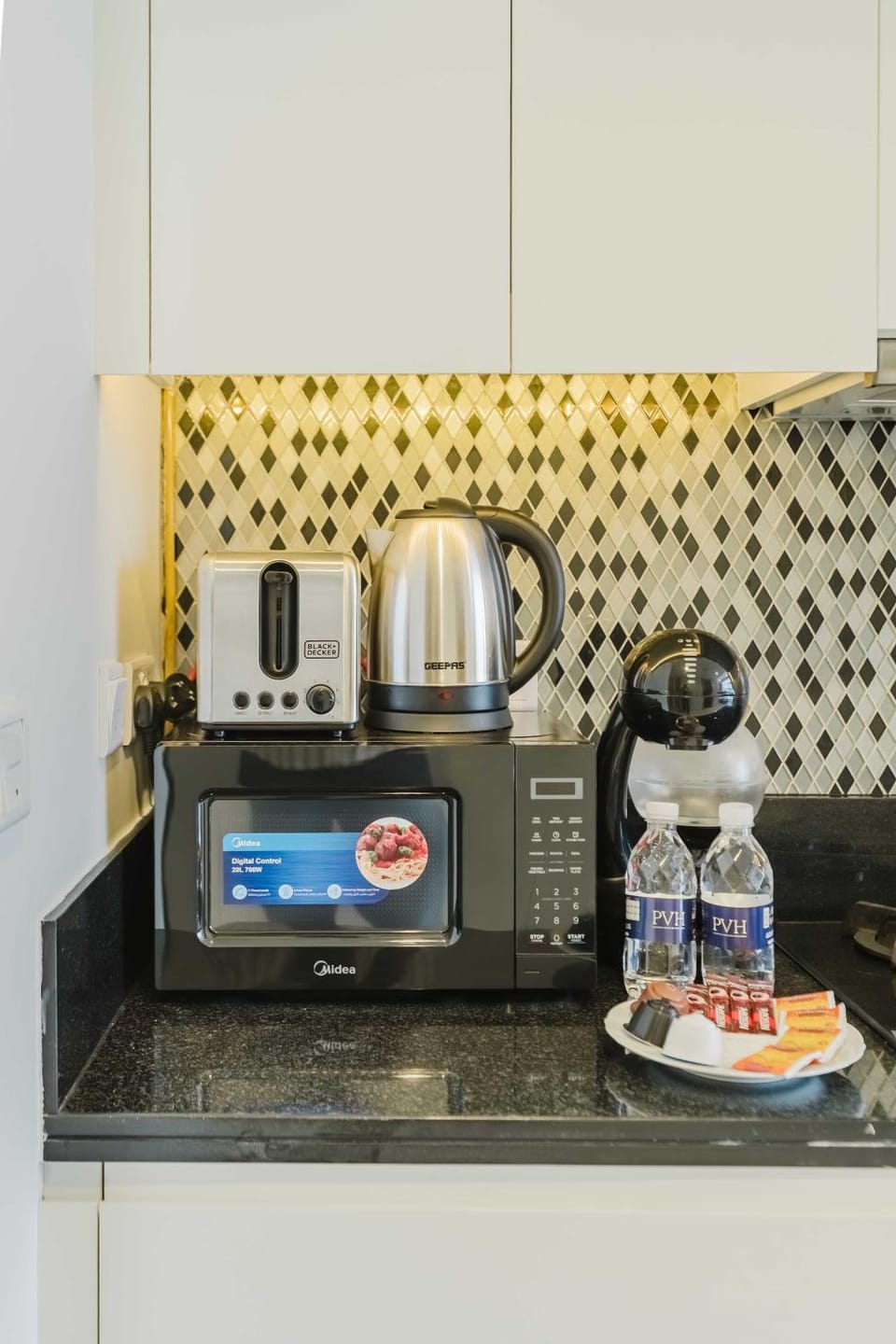 Coffee/tea facilities, Kitchen or kitchenette, microwave, toaster