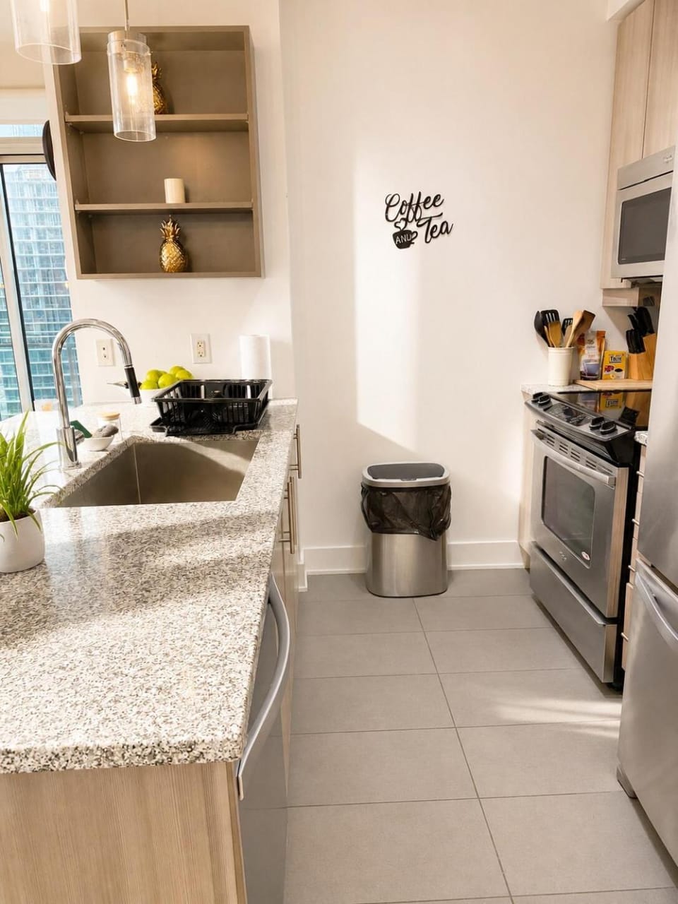 Sky-High 2BR/2BA Condo | Best City Views+Parking Apartment in Mississauga