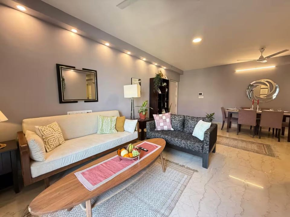 TV and multimedia, Living room, Seating area, Dining area, air conditioner