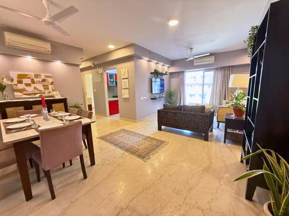 TV and multimedia, Living room, Seating area, Dining area, air conditioner