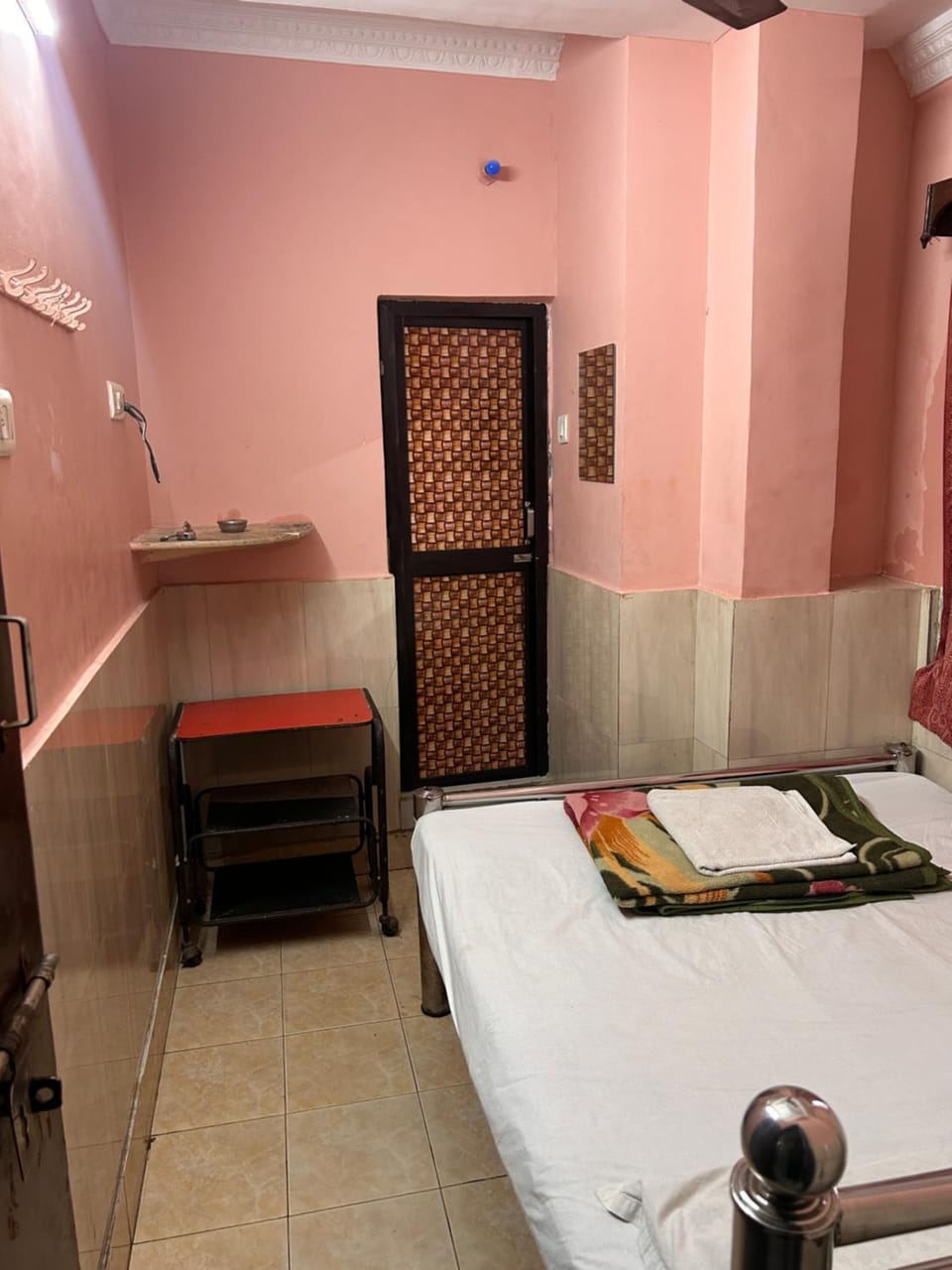 Hotel Shabnam,Near Park St,New Market,Esplanade Hotel in Kolkata