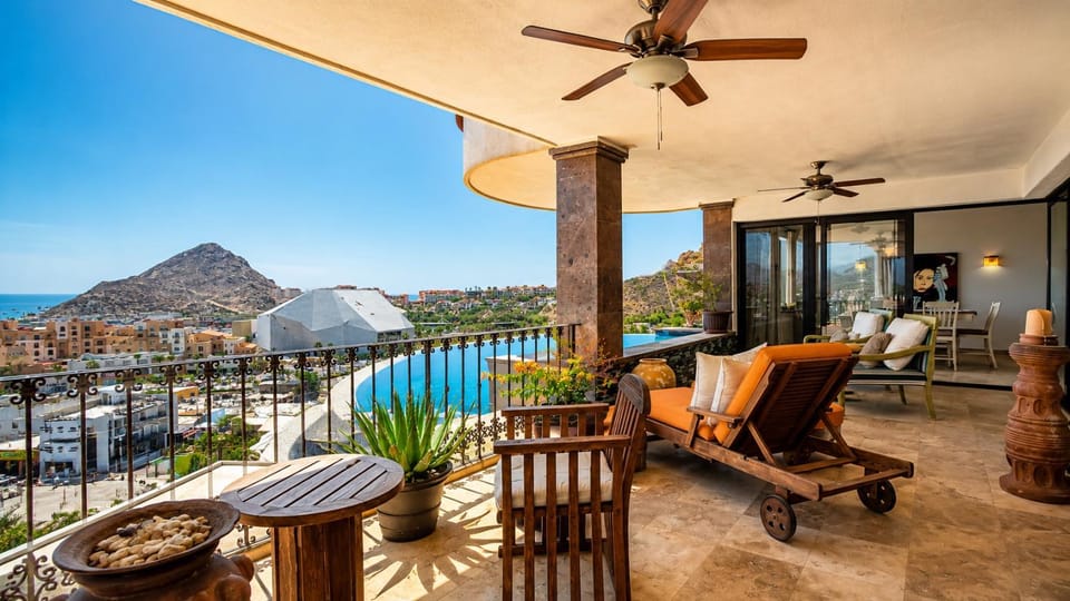Luxury Pedregal Condo Walk to Cabo Marina Apartment in Cabo San Lucas
