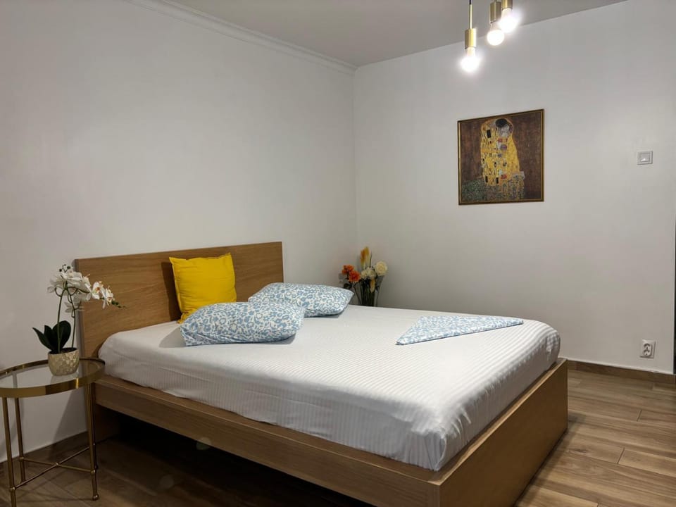 Studio K64 Apartment in Bucharest