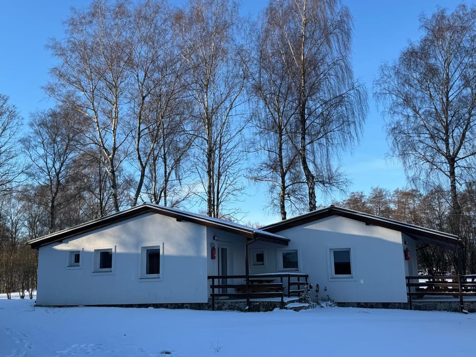 Domki nad Jeziorem Wisola House in West Pomeranian Voivodeship, Poland