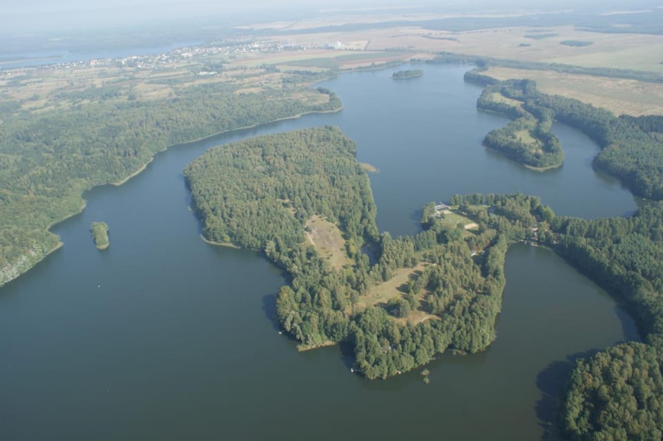 Domki nad Jeziorem Wisola House in West Pomeranian Voivodeship, Poland