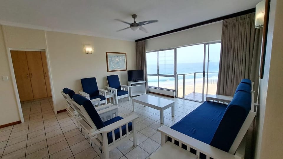 Beachfront Paradise Apartment in Margate