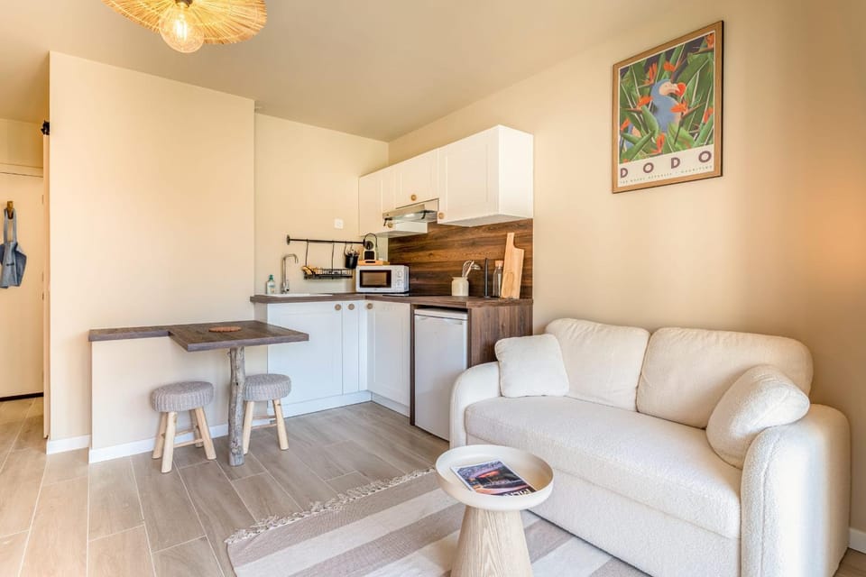 Newly studio apartment in a quiet residence Apartment in Mandelieu-La Napoule