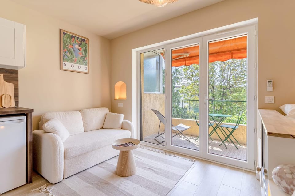 Newly studio apartment in a quiet residence Apartment in Mandelieu-La Napoule