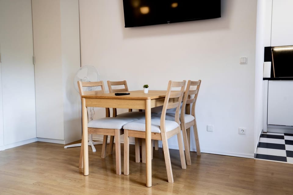 TV and multimedia, Dining area