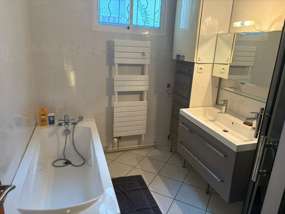 Bathroom, Living room